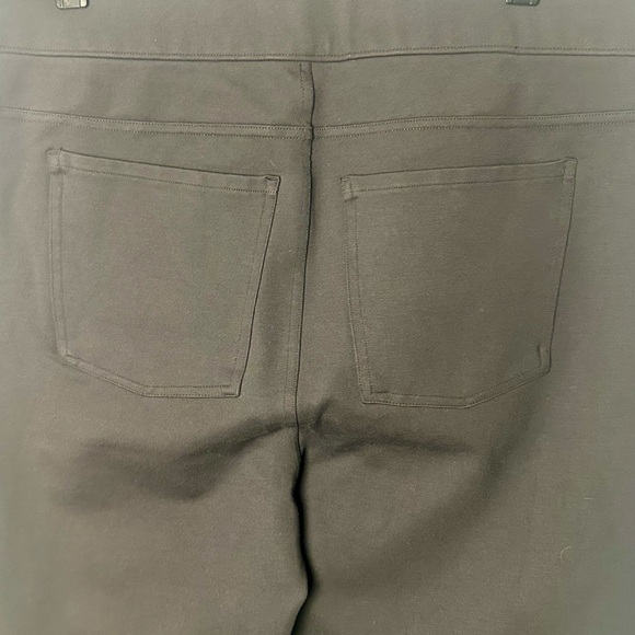 SPANX women’s cropped straight pull on pants - Picture 3 of 12